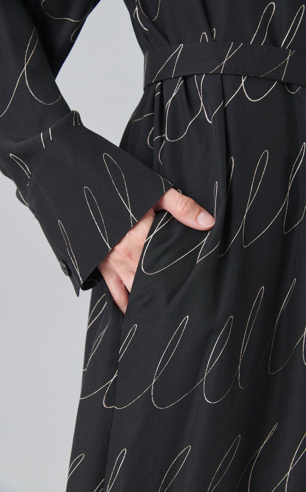 スケッチプリントベルテッドワンピース