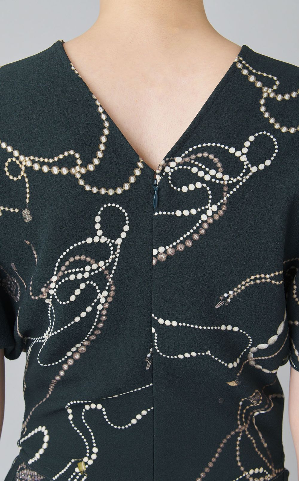 ジュエリープリントミディワンピース