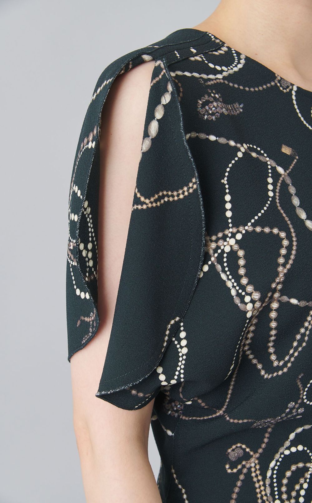 ジュエリープリントミディワンピース