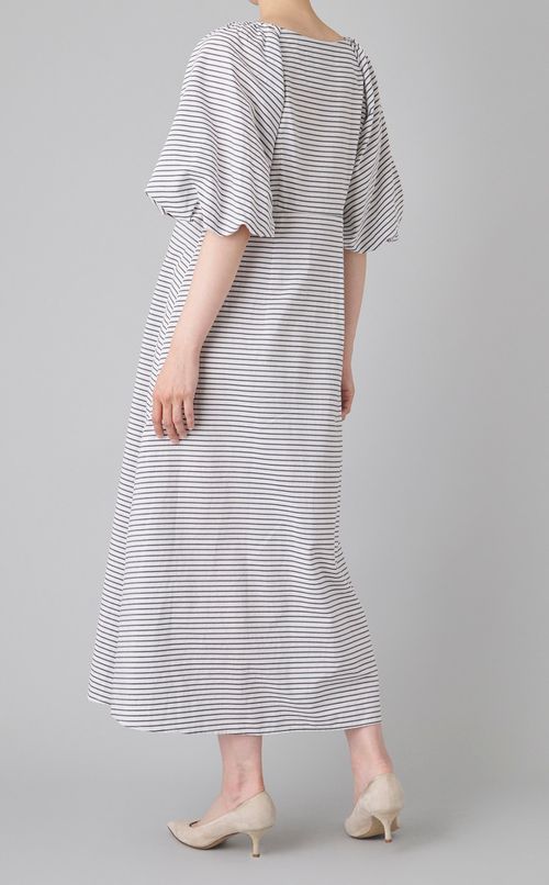 ボリュームスリーブワンピース