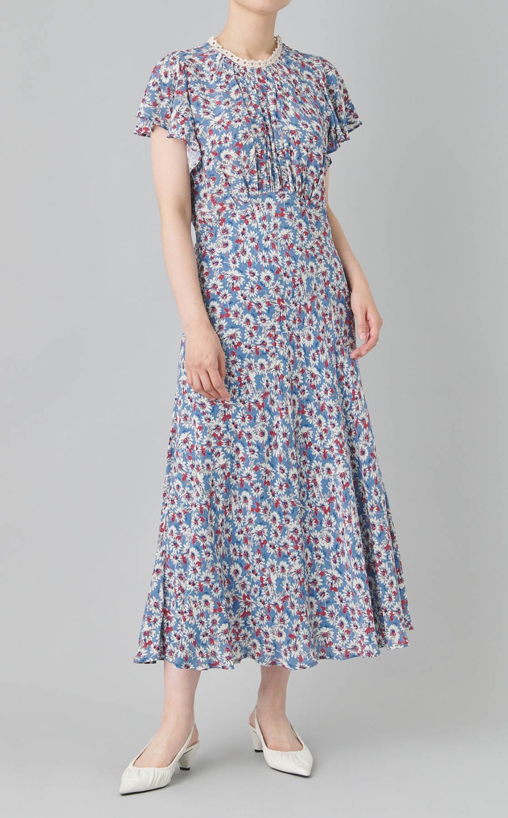 ホワイトフラワープリントワンピース