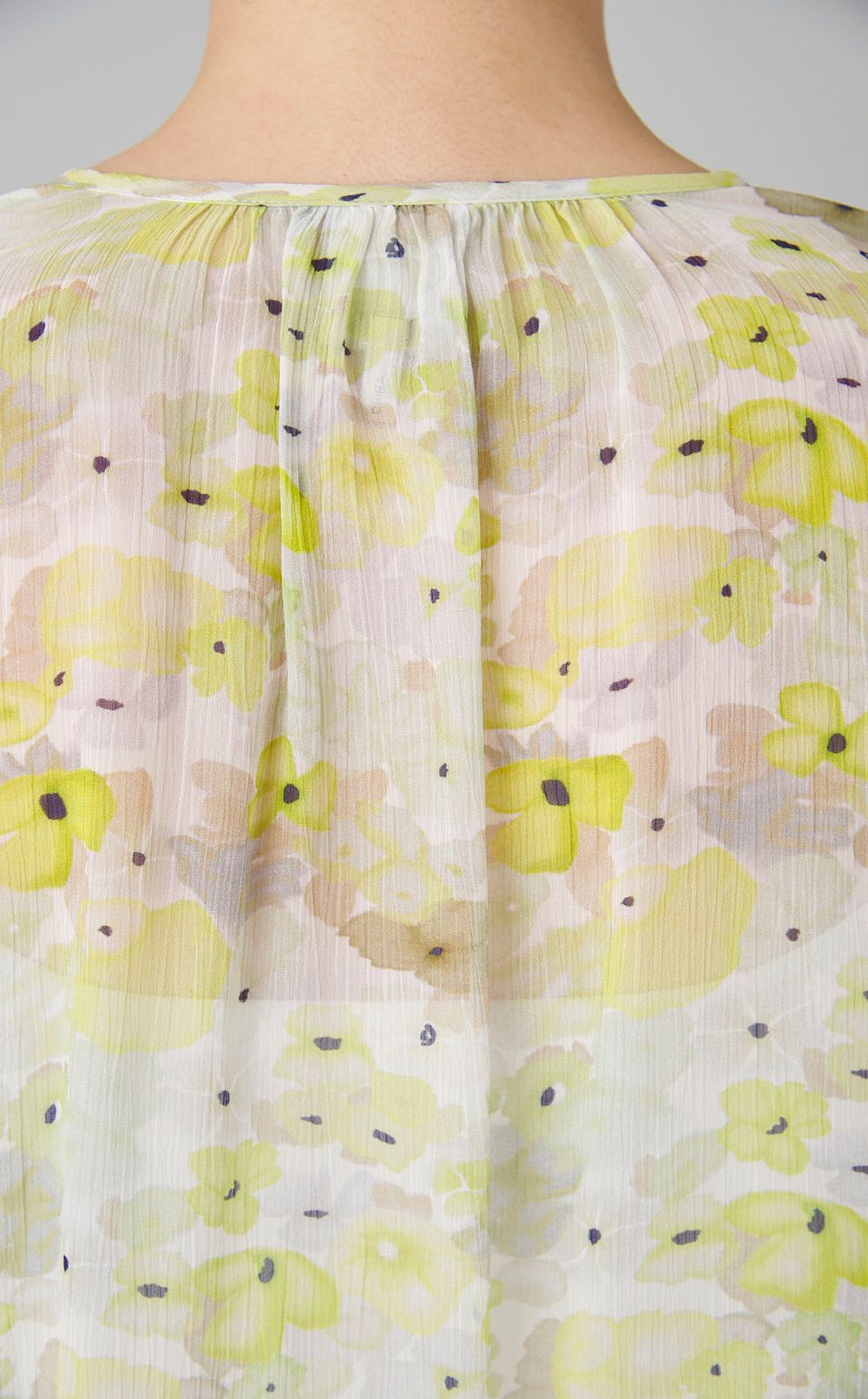 ライムフラワープリントフリルブラウス