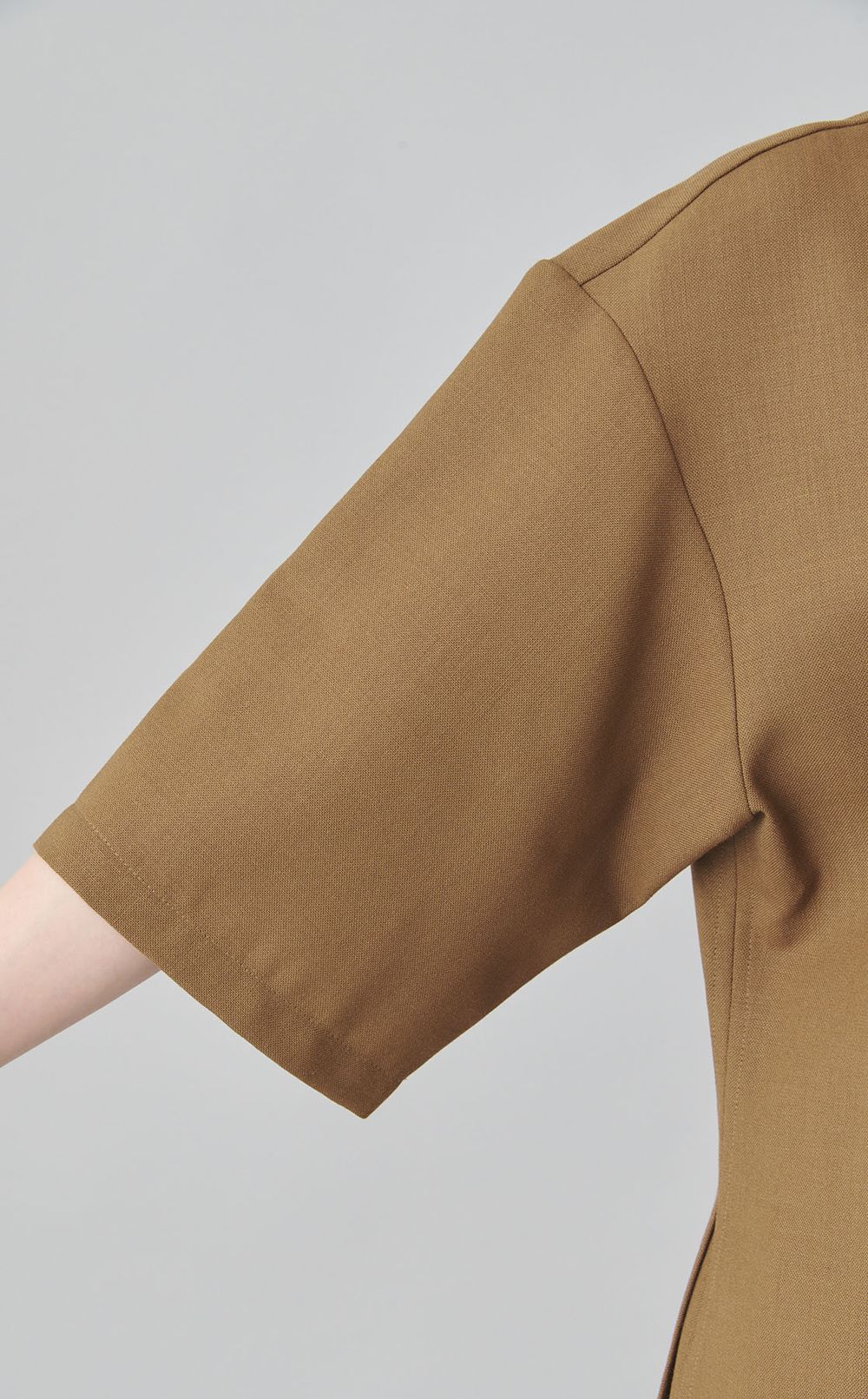 ボートネックボキシートップス