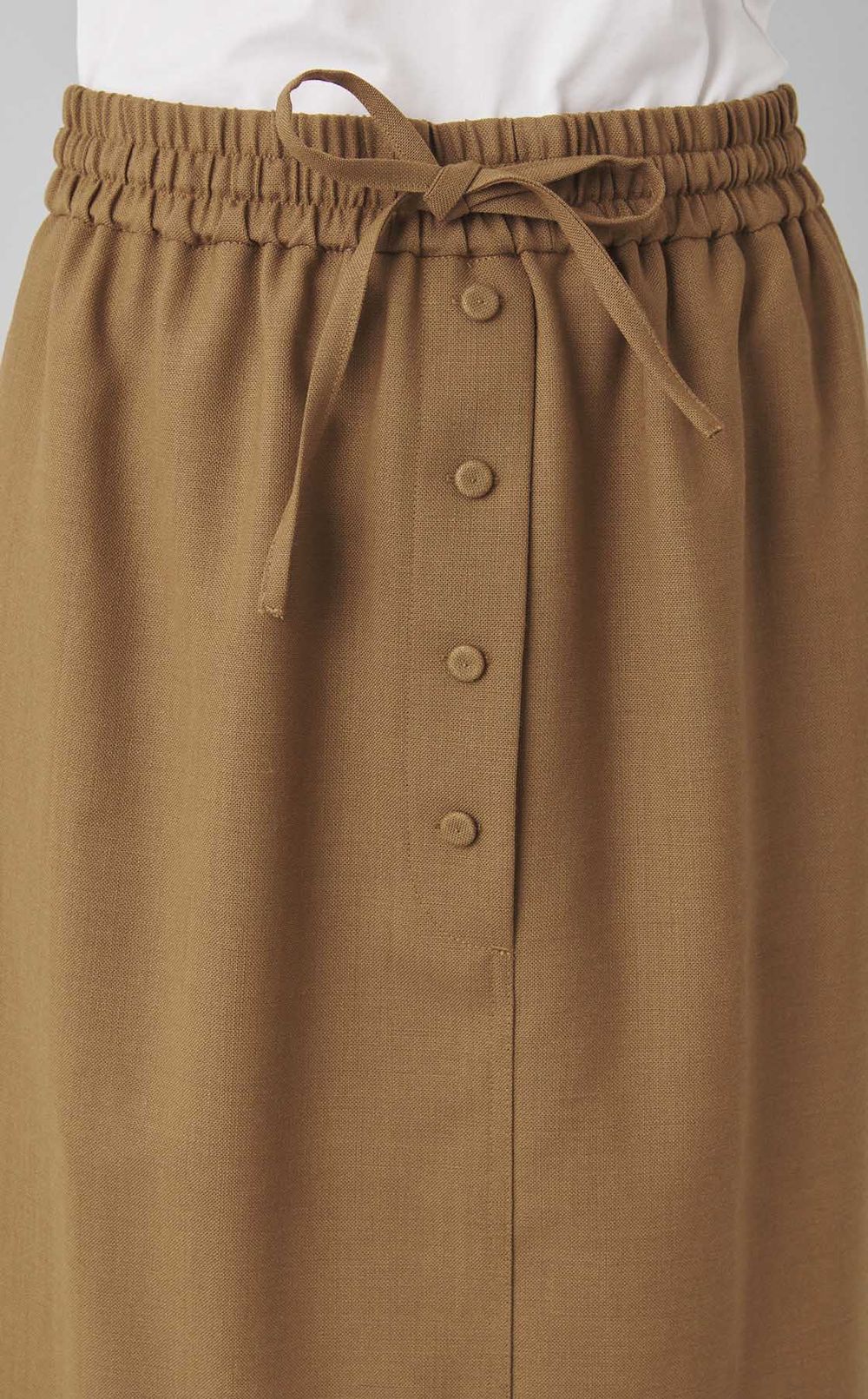 ボタンフロントスカート