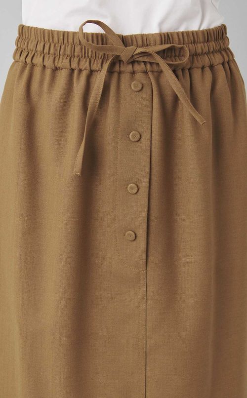 ボタンフロントスカート