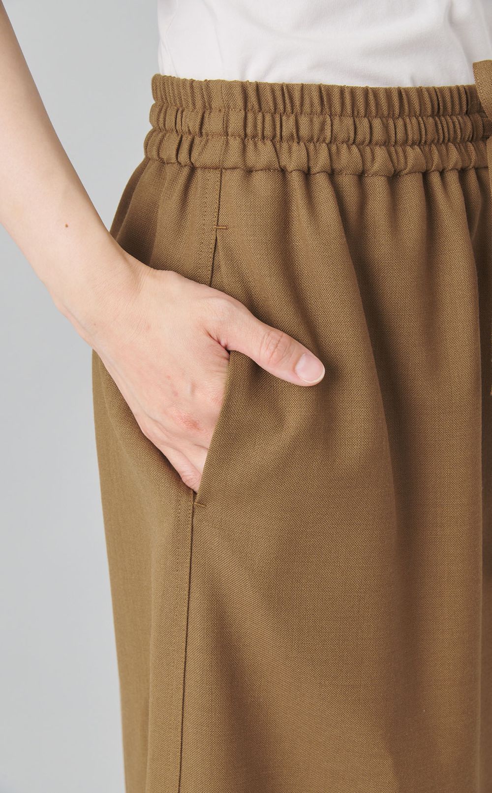 ボタンフロントスカート