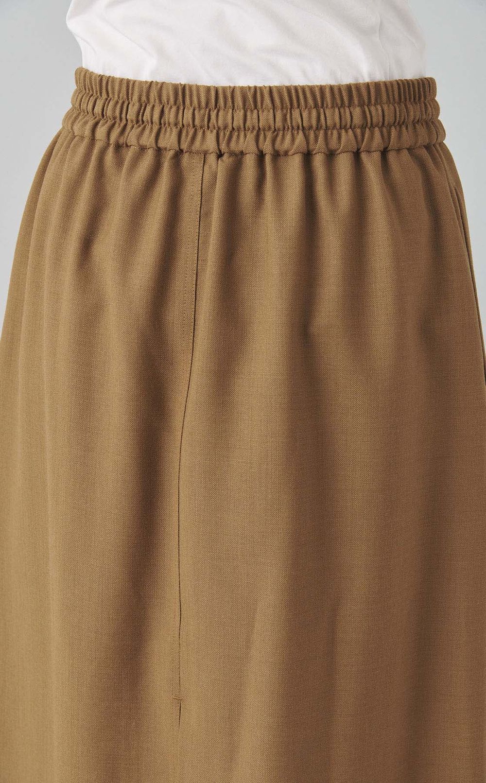 ボタンフロントスカート