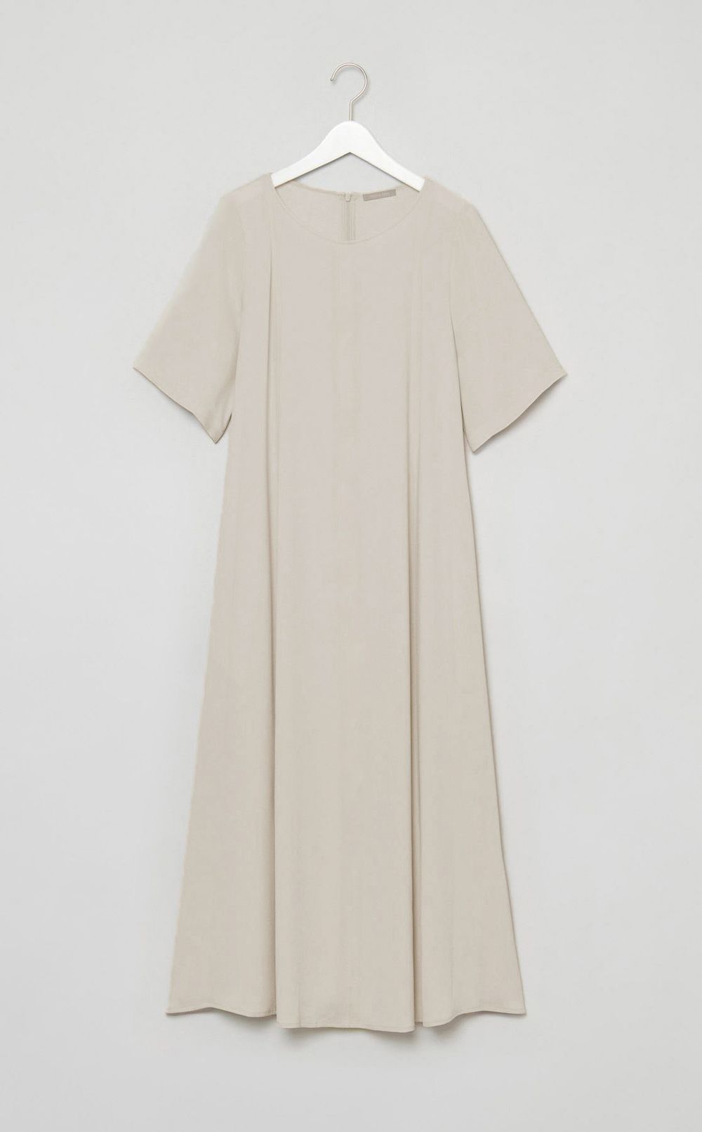 ボートネックフレアワンピース