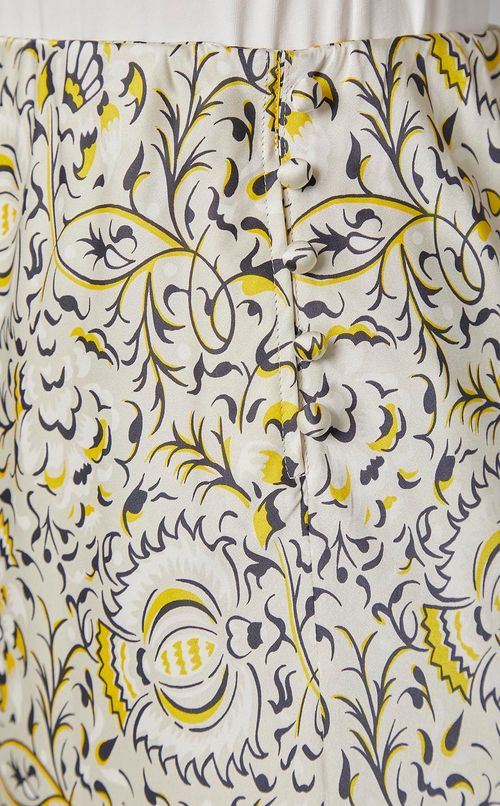 プリントタイトミディスカート