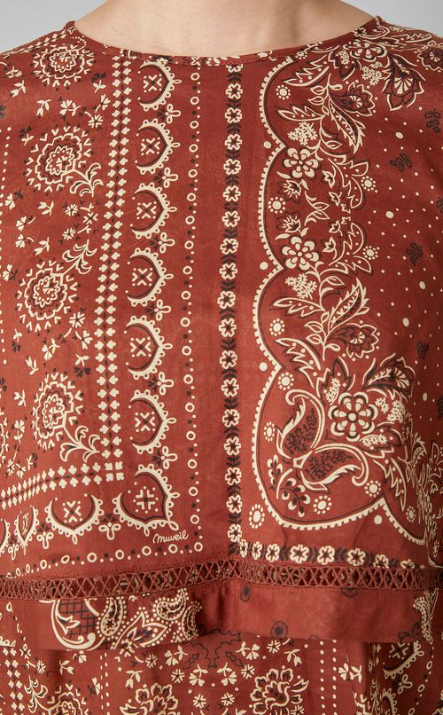 バンダナプリントブラウス