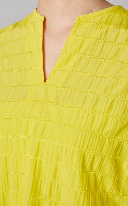 サッカースキッパーパフブラウス