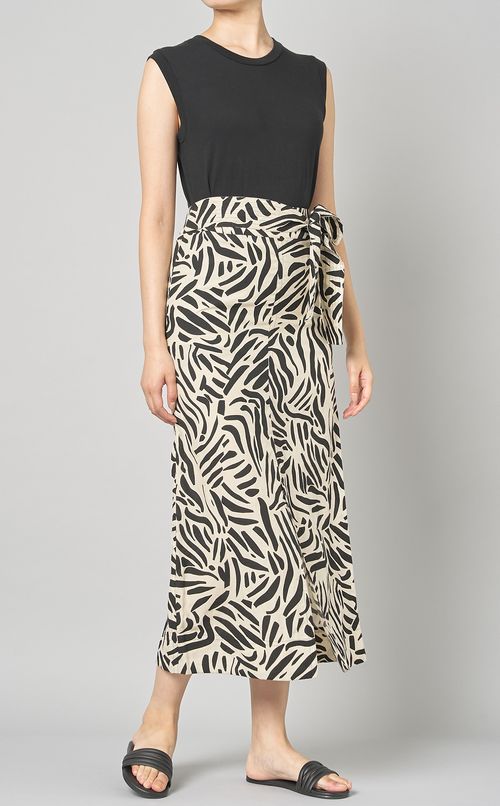 ゼブラプリントベルテッドスカート