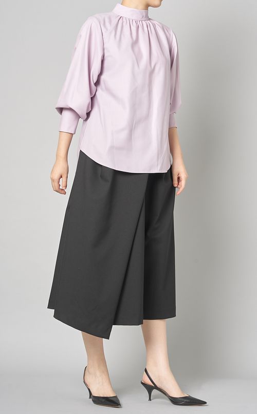 ハイネックギャザーブラウス