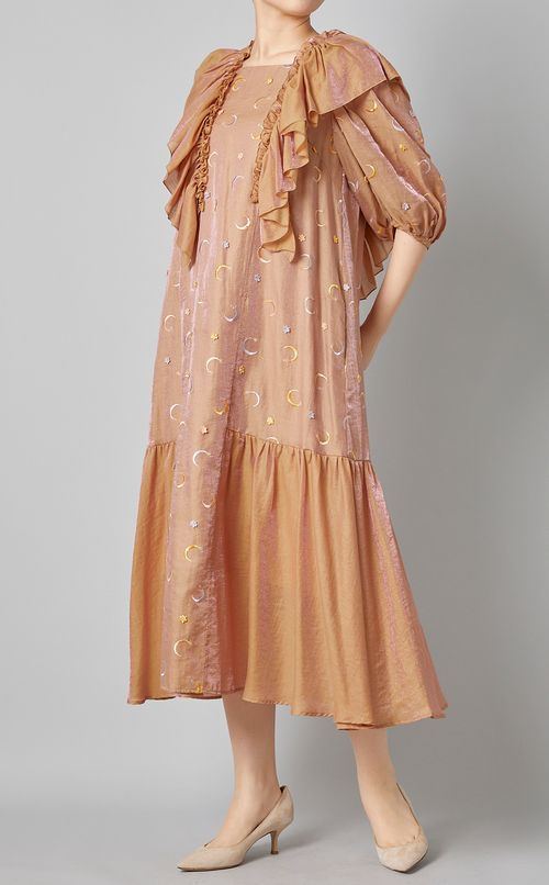 エンブロイダリーラッフルワンピース