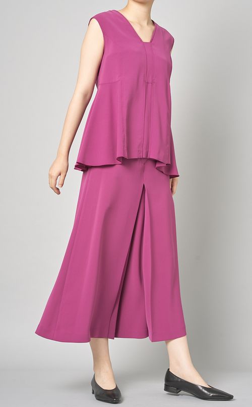 ノースリーブペプラムブラウス