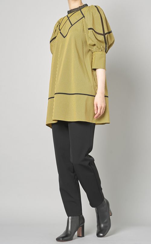 カットワークチュニックブラウス