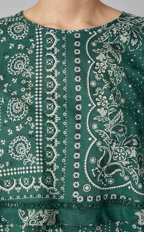 バンダナプリントブラウス