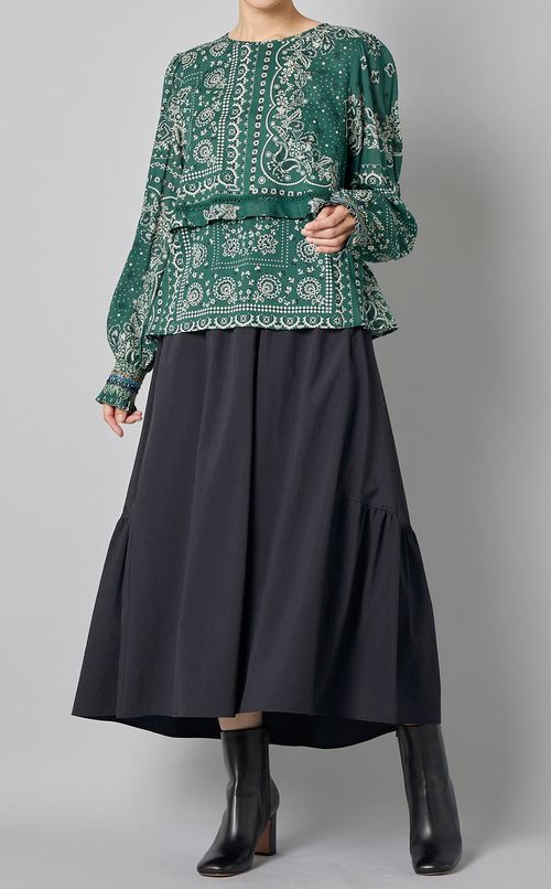 バンダナプリントブラウス