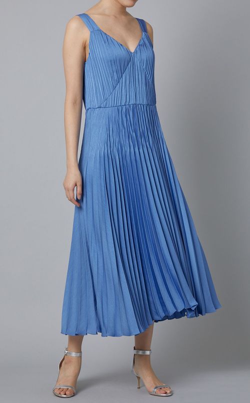 Vネックプリーツフレアワンピース