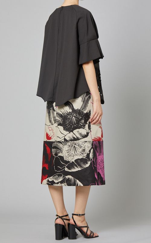 パネルカットワークブラウス