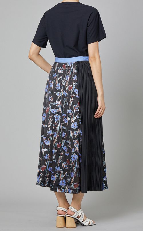 箔プリントプリーツスカート