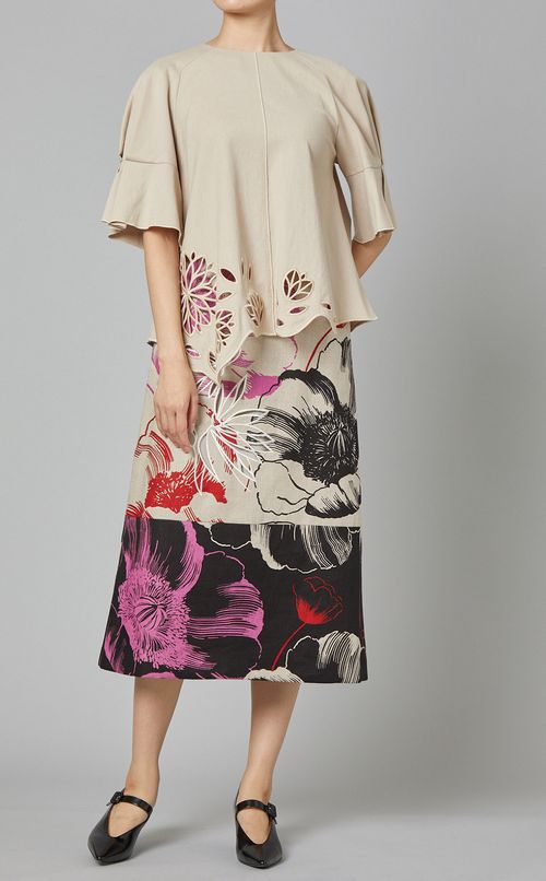 パネルカットワークブラウス