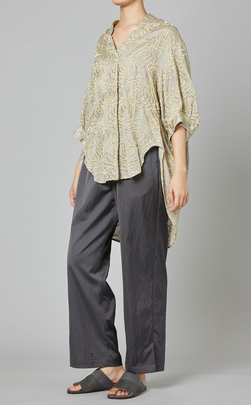 エンブロイダリーコットンブラウス