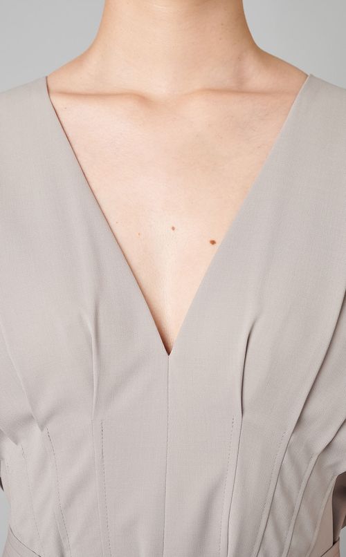 フロントタックワンピース