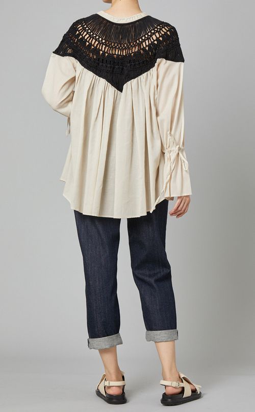 クロシェニットブラウス