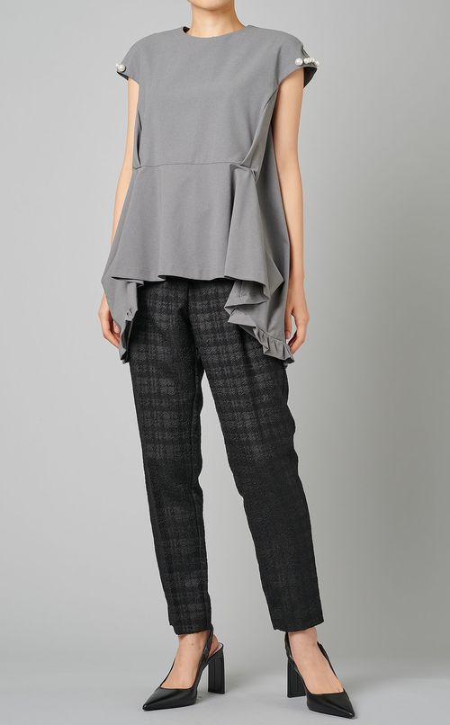 カップスリーブバックフリルブラウス