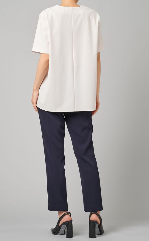 サイドスリットクレープブラウス