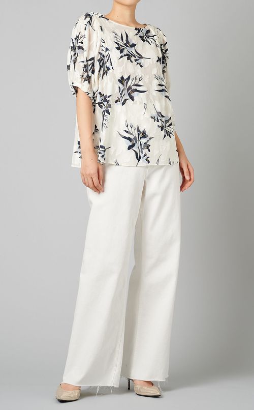 フラワープリントジャガードブラウス