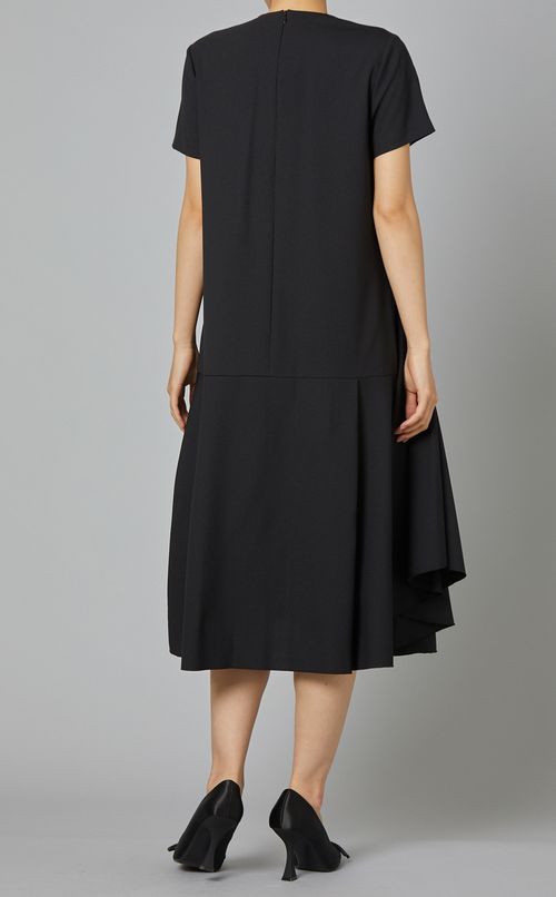 パール付Vネックフレアワンピース