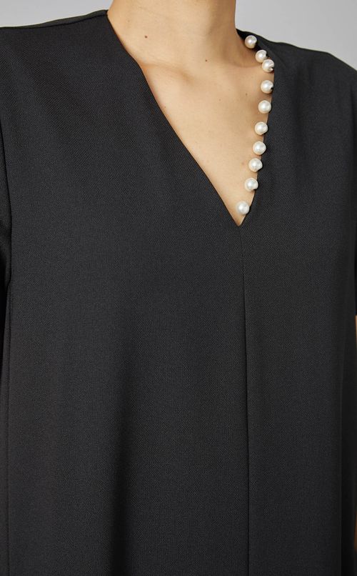 パール付Vネックフレアワンピース