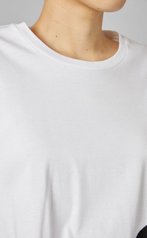 パールペプラムTシャツ