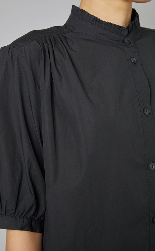 ギャザーデザインフレアワンピース