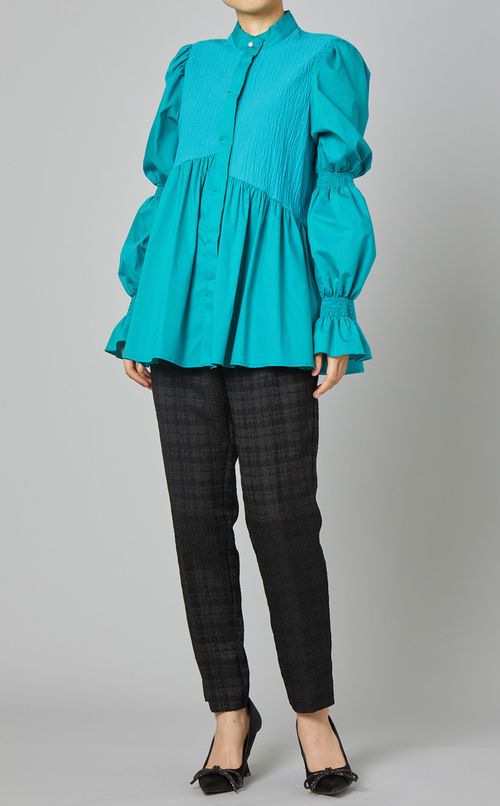 パール付ビッグカラーブラウス