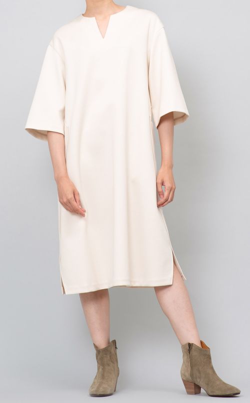 キーネックフレアワンピース