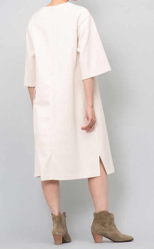 キーネックフレアワンピース