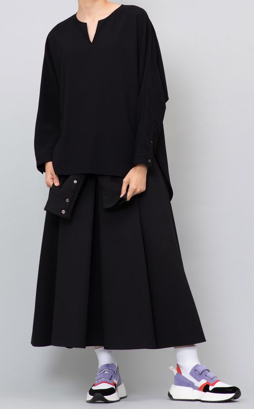アシンメトリーヘムラインブラウス