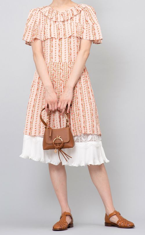 フラワープリントフリルワンピース