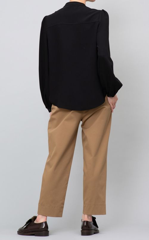 フロントフリルブラウス