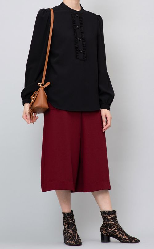 フロントフリルブラウス