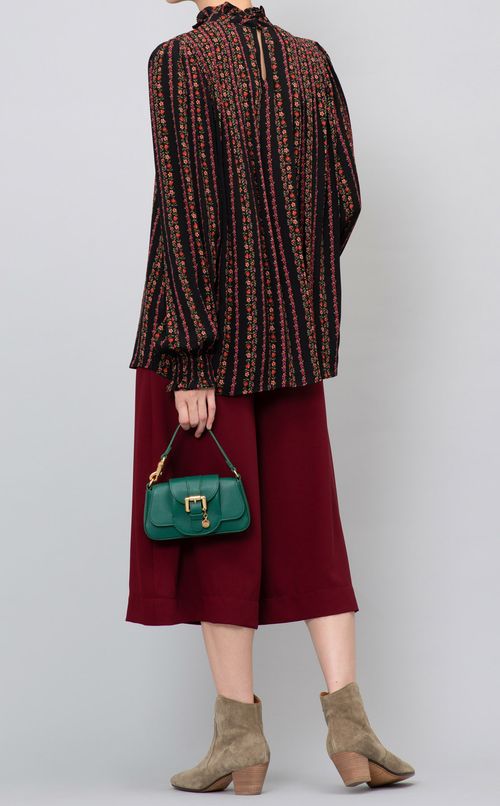 フラワープリントブラウス