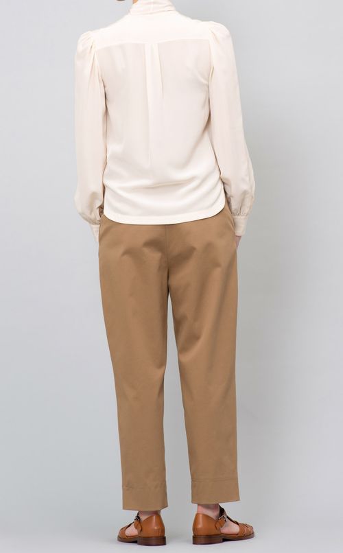 フロントタッククロップドパンツ