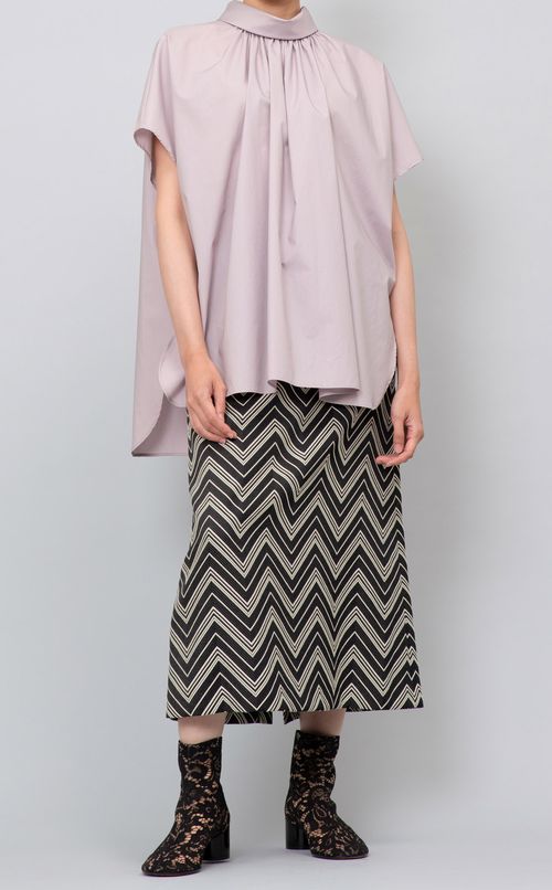 ハイネックギャザーブラウス