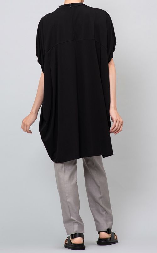 クルーネックドレープブラウス