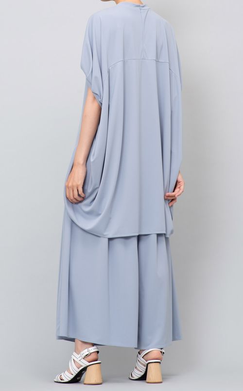 クルーネックドレープブラウス