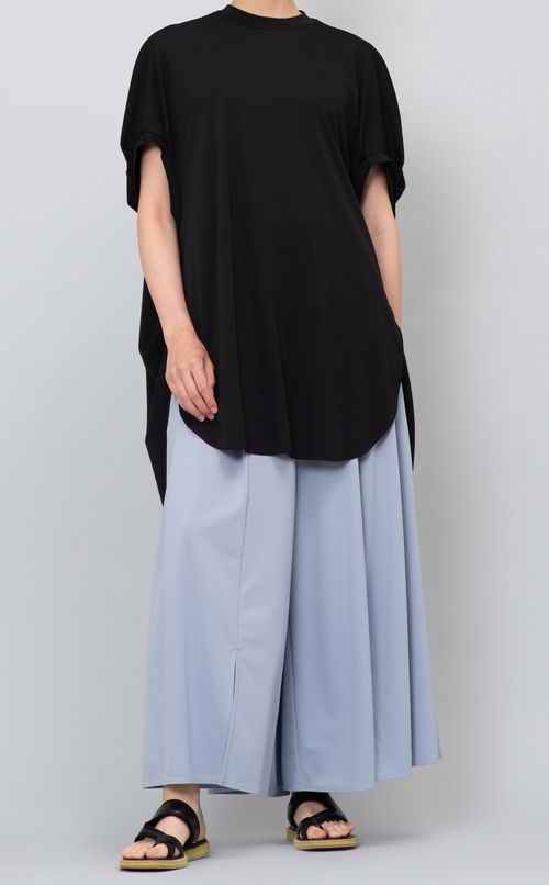 クルーネックドレープブラウス