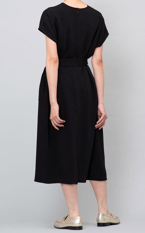 Vネックサテンワンピース